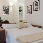 Apartman Modern Between & Milan Lomazzo