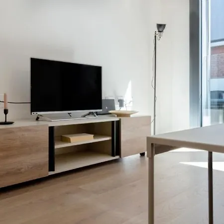 Modern Between & Milan
