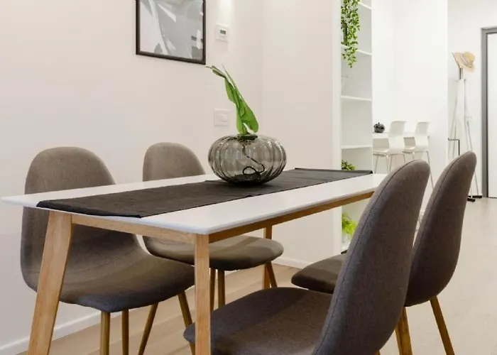 Modern Between & Milan Appartement