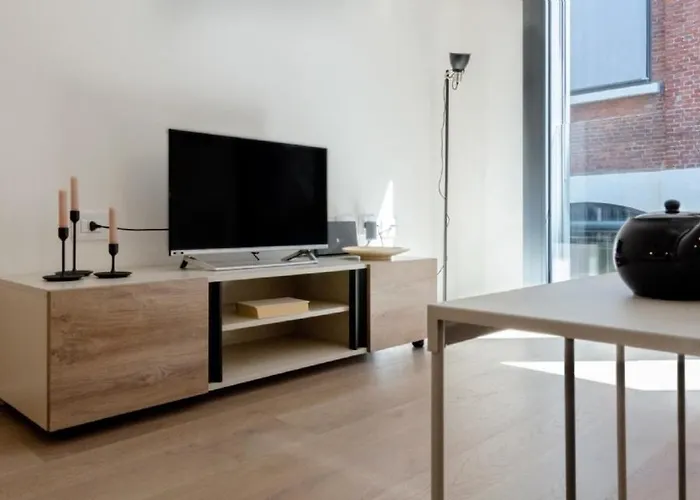 Modern Between & Milan