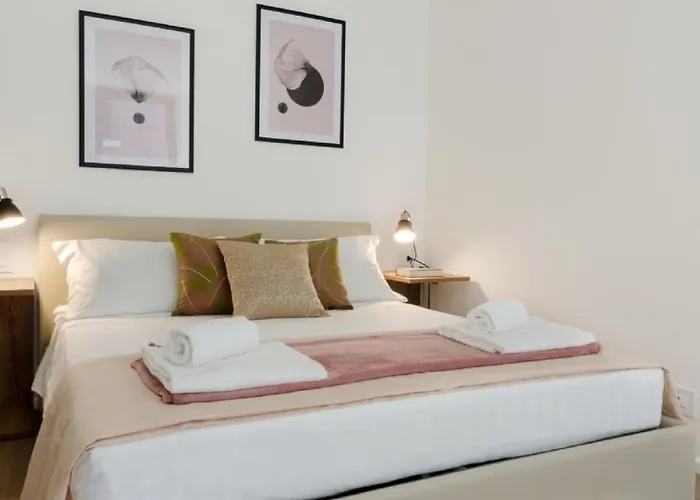 Apartment Modern Between & Milan Lomazzo