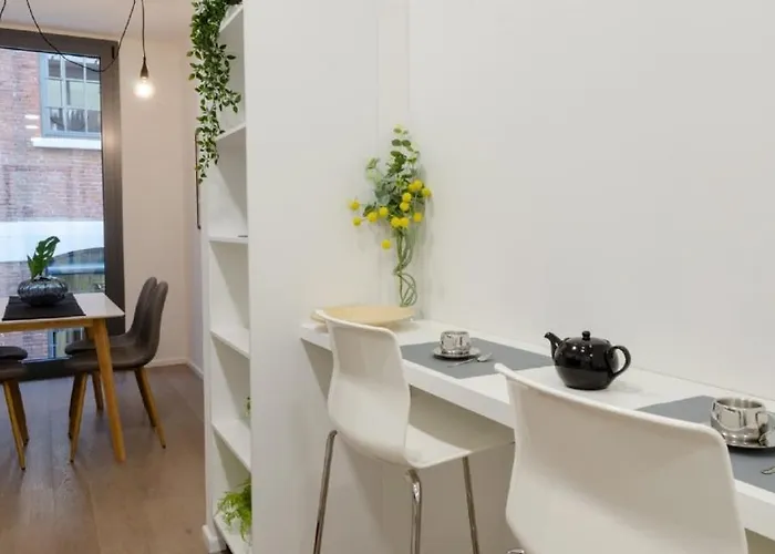 Apartment Modern Between & Milan